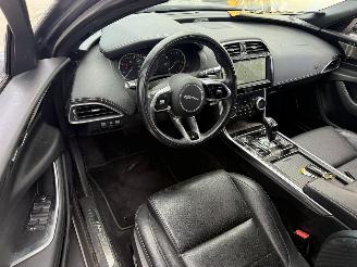 Jaguar XE 2.0 P250 R-Dynamic Black - NAVI - LED - CAMERA - KEYLESS picture 3