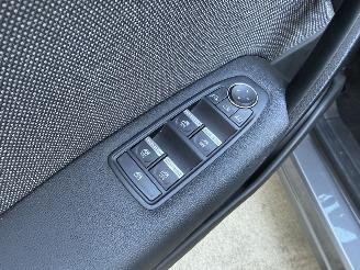 Renault Captur 1.6 E-Tech Full Hybrid 145 Techo-AUTOMAAT-CAMERA-LED picture 15