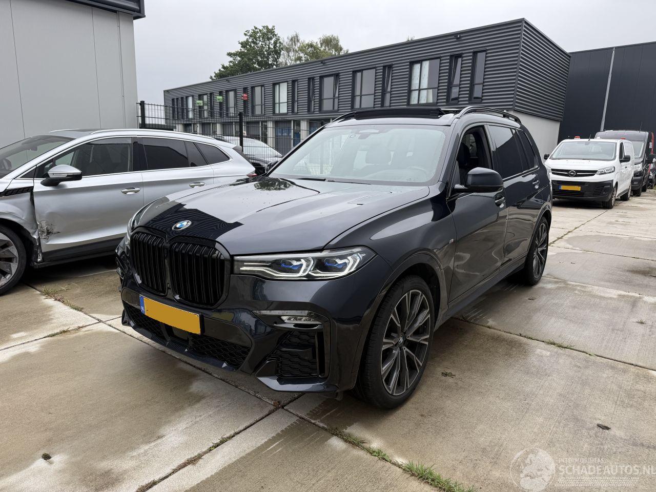 BMW X7 xDrive 40i Higfh EXE M-Pakket-HUD-4 WHEEL DRIVE-BOMVOLLE AUTO