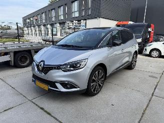 damaged passenger cars Renault Grand-scenic 1.3TCe Initiale Paris 7P - AUTOMAAT - PANO - CLIMA - CAMERA 2019/7