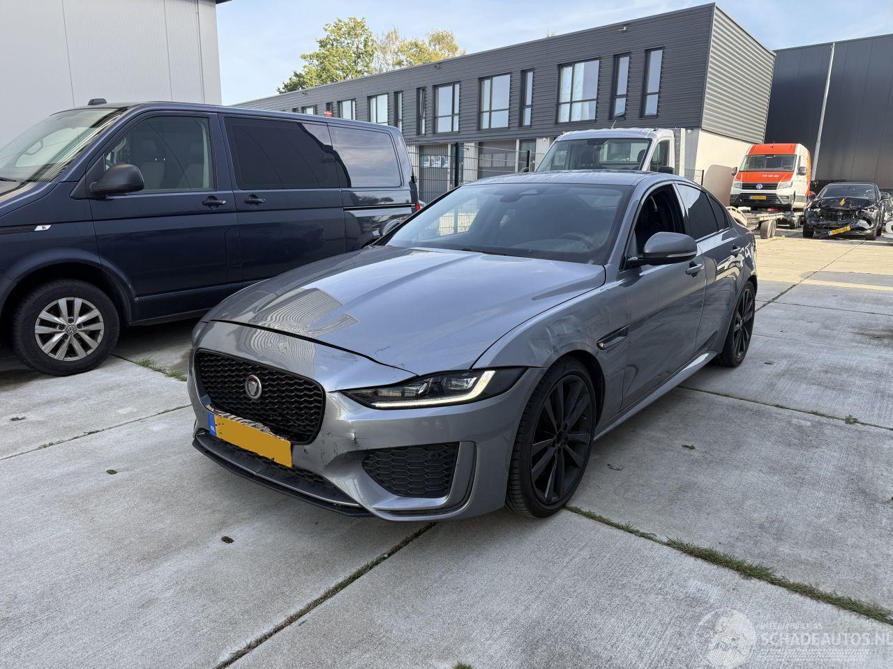 Jaguar XE 2.0 P250 R-Dynamic Black -AUTOMAAT-PDC-LEDER-CAMERA-NAVI