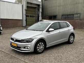 krockskadad bil auto Volkswagen Polo 1.6 Tdi Comfortline Navi 2018/7