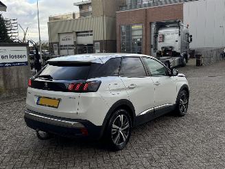 Peugeot 3008 1.6 Hybrid 225 Allure Pack Business picture 5