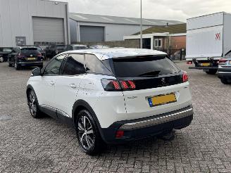 Peugeot 3008 1.6 Hybrid 225 Allure Pack Business picture 4