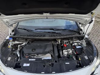 Peugeot 3008 1.6 Hybrid 225 Allure Pack Business picture 16