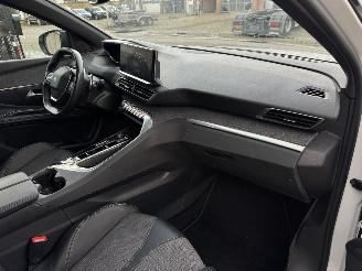 Peugeot 3008 1.6 Hybrid 225 Allure Pack Business picture 12