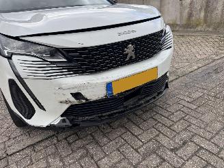 Peugeot 3008 1.6 Hybrid 225 Allure Pack Business picture 17