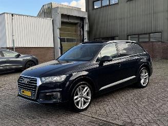 Damaged car Audi Q7 3.0 TDI E-Tron Quattro Sport Pano Geen Schade 2016/12