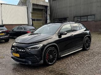 skadebil auto Mercedes GLA 220D 4Matic 190Pk AMG Pakket Pano 360Camera Burnmester Memory Sfeerverlichting 2021/10