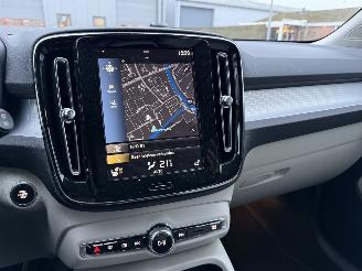 Volvo XC40 2.0 T4 AWD Momentum Pro Nap Nederlandse Auto picture 9