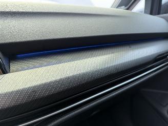 Volkswagen Golf 1.5 eTSI DSG R-Line Pano Harman Kardon picture 19