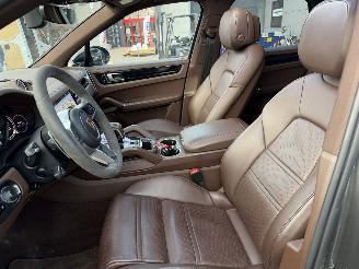 Porsche Cayenne 3.0 E-HYBRID 422Pk Pano Bose 360Camera Head-Up picture 9