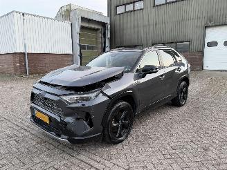 Damaged car Toyota Rav-4 2.5 Hybrid Style Bi-Tone Automaat 2021/7
