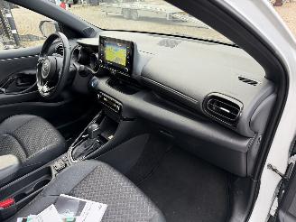 Toyota Yaris 1.5 Hybrid Executive NAP Nederlandse Auto Keyless picture 14