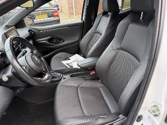 Toyota Yaris 1.5 Hybrid Executive NAP Nederlandse Auto Keyless picture 9