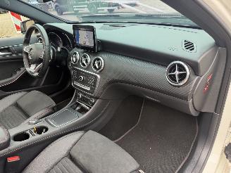 Mercedes A-klasse 180 AMG Pakket Pano Nap Nederlandse Auto Harman Kardon picture 10