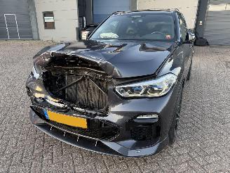 BMW X5 XDrive 45E M-Pakket High Executive SkyLounge Pano Harman Kardon Head-Up picture 19