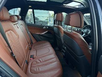BMW X5 XDRIVE40i M-Pakket NAP Nederlandse Auto High Executive Pano Sfeerverlichting 360Camera picture 15