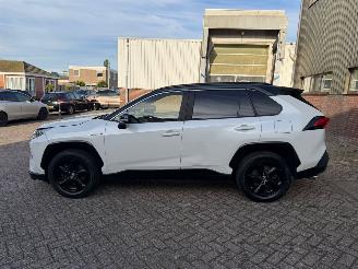 Toyota Rav-4 2.5 Hybrid AWD Bi-Tone picture 3