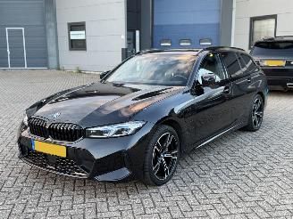 krockskadad bil auto BMW 3-serie 320e M-Pakket Pano Head-Up 2022/12