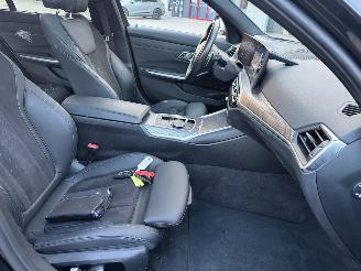 BMW 3-serie 320e M-Pakket Pano Head-Up picture 11
