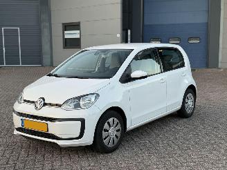 skadebil auto Volkswagen Up! 1.0 BMT Move Up! NAP Nederlandse Auto 2017/4