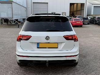 Volkswagen Tiguan 1.5 TSI R-Line Pano NAP Nederlandse Auto picture 5