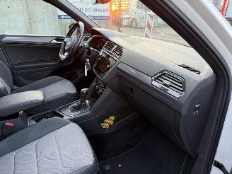 Volkswagen Tiguan 1.5 TSI R-Line Pano NAP Nederlandse Auto picture 18