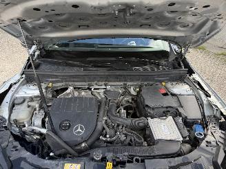 Mercedes GLB 180 AMG Pakket 7Persoons Pano Sfeerverlichting Memory picture 19
