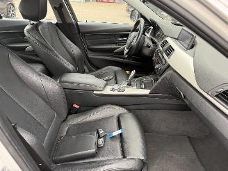 BMW 3-serie 320D High Executive Harman Kardon picture 13