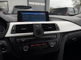 BMW 3-serie 320D High Executive Harman Kardon picture 9
