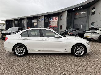 BMW 3-serie 320D High Executive Harman Kardon picture 6