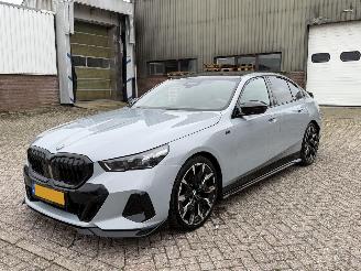 skadebil auto BMW 5-serie 520i M-Pakket Individual Bowers&Wilkins 2024/2