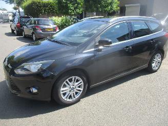Damaged car Ford Focus TITANIUM CLIMA NAVI 2013/3
