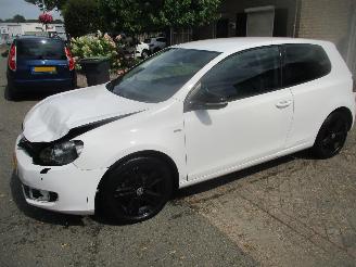 krockskadad bil auto Volkswagen Golf 1.2 TSI COMFORTLINE BLUE MOTION 2012/7