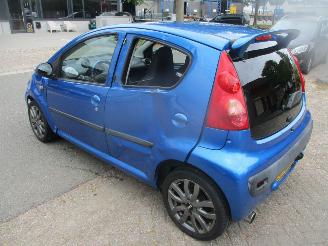 Peugeot 107 1.0-12v URBAN MOVE picture 8