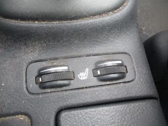 Toyota Avensis 2.0 VVTI EXECUTIVE CLIMA LEDER SEDAN picture 13