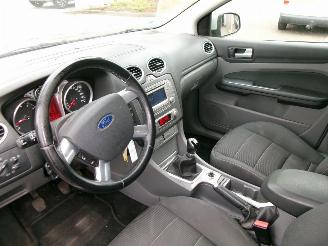 Ford Focus 1.8 TITANIUM  FLEXI FUEL picture 12