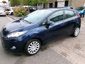 Damaged car Ford Fiesta 1.25 TITANIUM 5 DEURS AIRCO 2012/9
