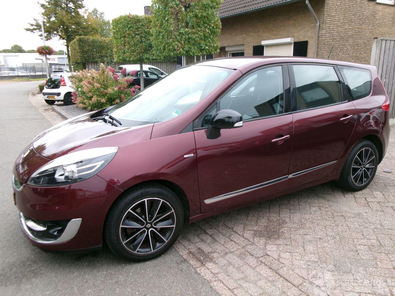 Renault Grand-scenic 2.0 I AUTOMAAT BOSE 7 PERSOONS CLIMA NAVI