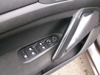 Peugeot 308 1.6 I PREMIERE CLIMA NAVI PANO picture 14