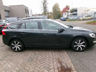 Volvo V-60 2.4 D6 AWD PLUG-IN HYBRID SUMMUM picture 5