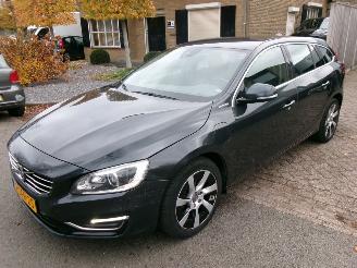  Volvo V-60 2.4 D6 AWD PLUG-IN HYBRID SUMMUM 2013/9