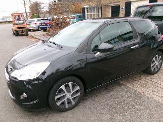 krockskadad bil auto Citroën DS3 1.6 e-HDI SO CHIC CLIMA 2011/7