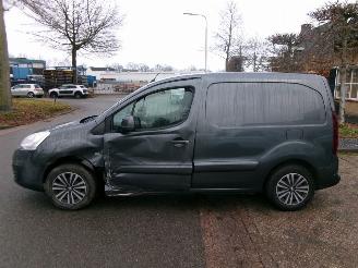 Peugeot Partner 1.6 HDI 75 PREMIUM PACK AIRCO NAVI picture 2