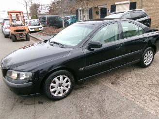 krockskadad bil auto Volvo S-60 2.4 I GEEN SCHADE 2002/10