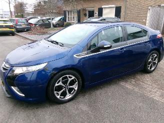 krockskadad bil auto Opel Ampera 1.4 ELEKTRICH BENZINE 2012/3