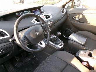 Renault Grand-scenic 1.4 I BUSINESS SPORT 7 PERSOONS CLIMA picture 15