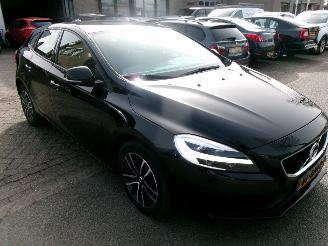 Damaged car Volvo V-40 1.5 I EDITION+  AUTOMAAT CLIMA NAVI 2018/8