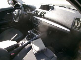 BMW 1-serie 116 I HIGH EXECUTIVE CLIMA NAVI picture 11